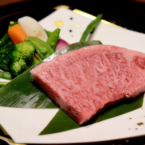 世界遺産白川郷合掌造り集落の宿で 飛騨牛 をご紹介 最上のひとときをどうぞ 一休 Com 世界遺産白川郷合掌造り集落の宿で 飛騨牛 をご紹介 最上のひとときをどうぞ 一休 Com