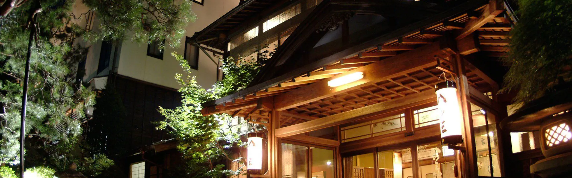 飛騨高山の奥座敷 八ツ三館