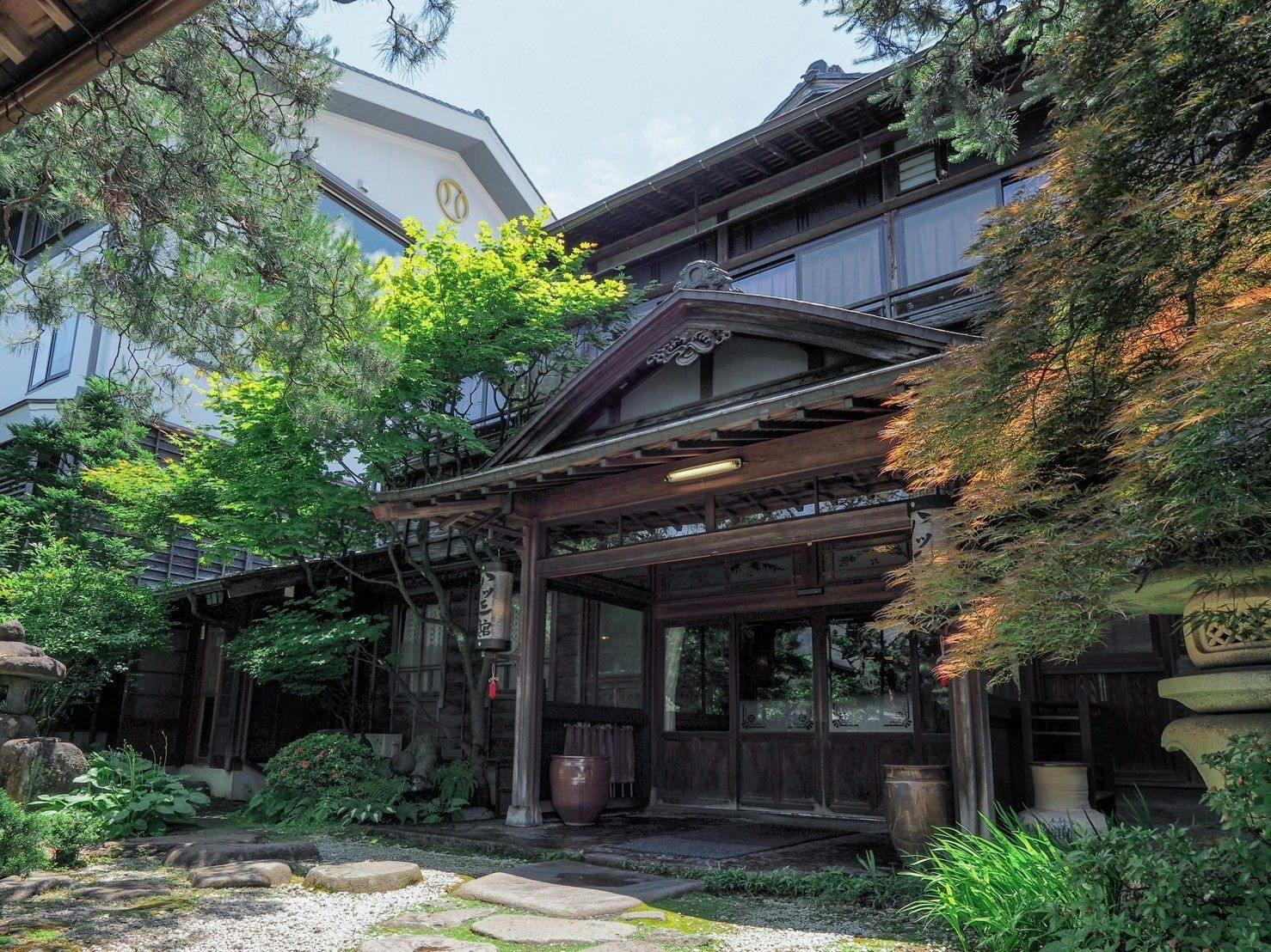 飛騨高山の奥座敷　八ツ三館