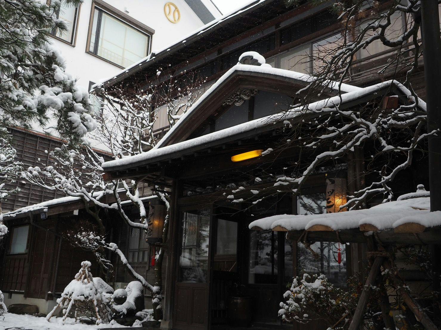 飛騨高山の奥座敷　八ツ三館