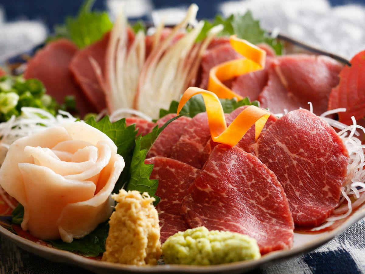 【信州に根付く食文化】地元仕入れの新鮮な「馬刺し」を堪能！スタンダード懐石＋馬刺し盛り合わせ付夕食