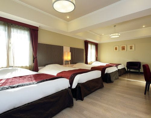 【ファミリルーム】