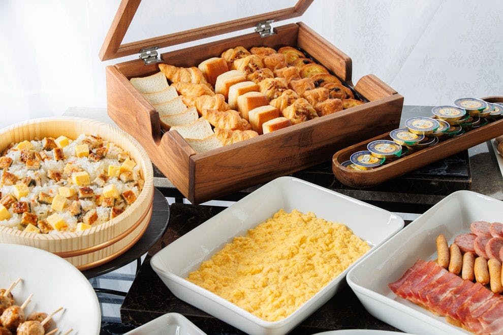 和洋ブッフェの朝食（例）