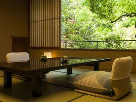 きのさきの宿　緑風閣