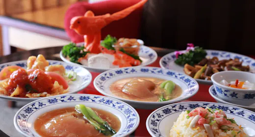 【インル-ムダイニング】お部屋で贅沢<重慶飯店新館>ワンランク上のディナーコース!
