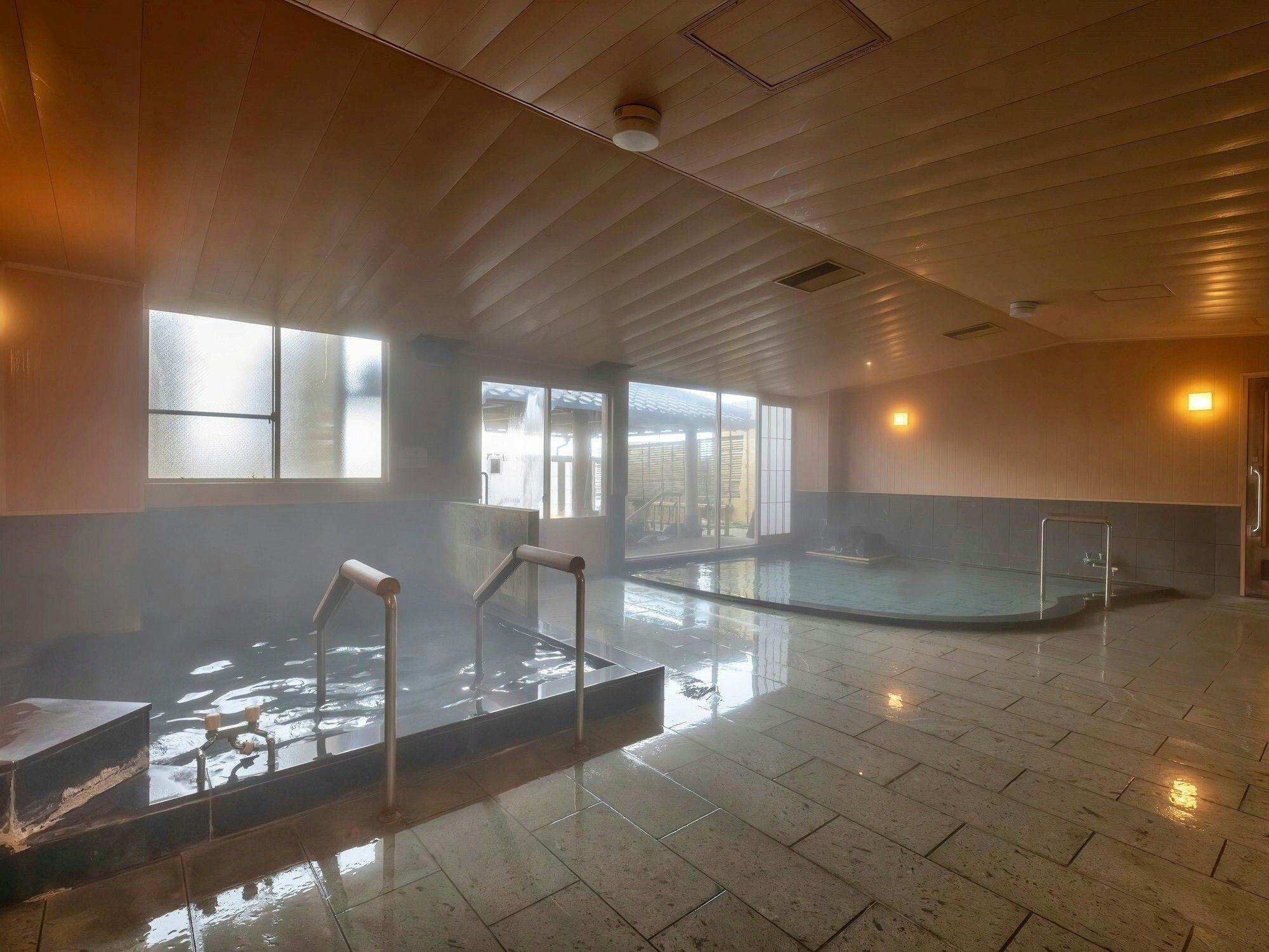 อ่างอาบน้ำในร่ม Ten no Hara