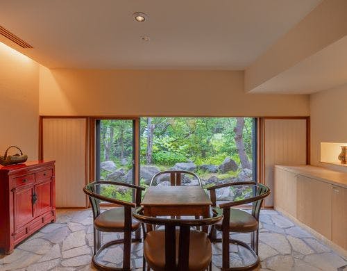 【源泉フォレストビュー】1階和洋室