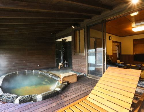 離れ平屋和洋室　客室半露天風呂