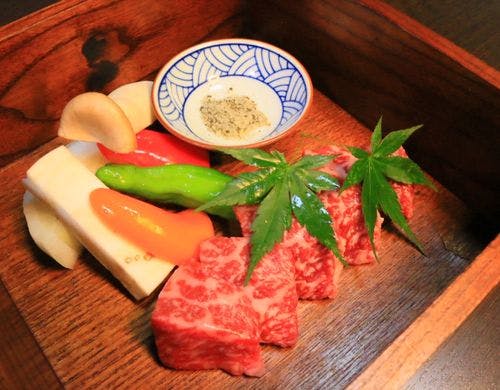 女将厳選の和牛のステーキ