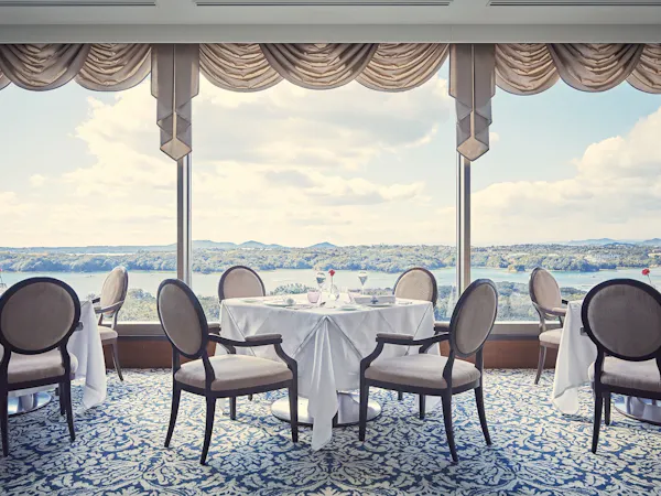 【海の幸フランス料理「エレガンス」】季節ごとの食材を愉しむ<夕朝食付>