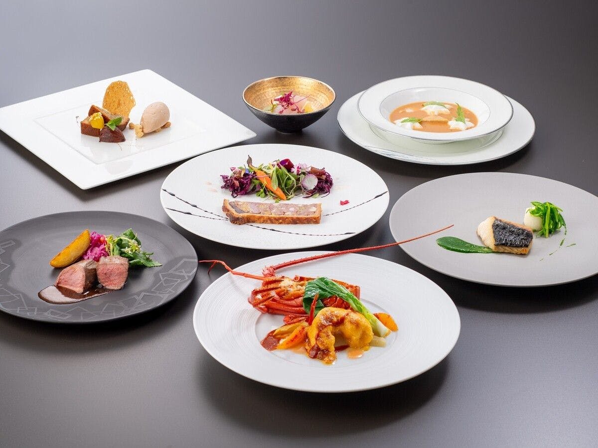 【海の幸フランス料理「エレガンス」】季節ごとの食材を愉しむ＜夕朝食付＞