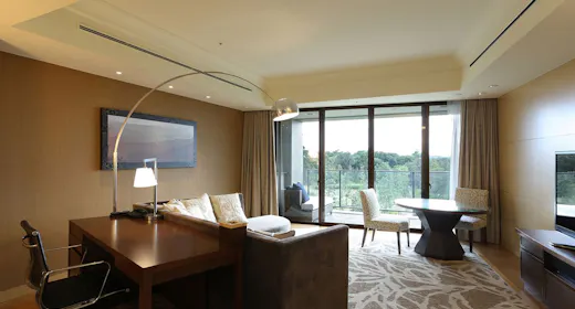 スーペリアスイート ツイン リビングルーム