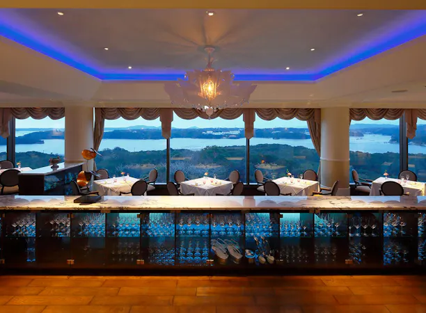 ร้านอาหารฝรั่งเศส 'ลา แมร์'