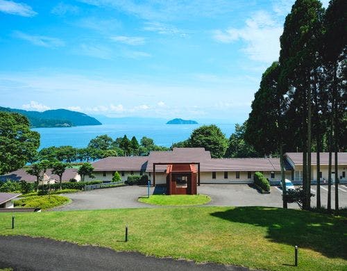 L’Hotel du Lac by null