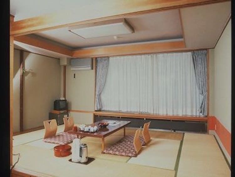 【青葉館】和室（喫煙・バス・トイレユニットタイプ）のサムネイル画像