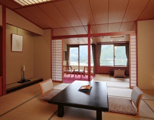 【紅葉館】次の間付和室（禁煙）