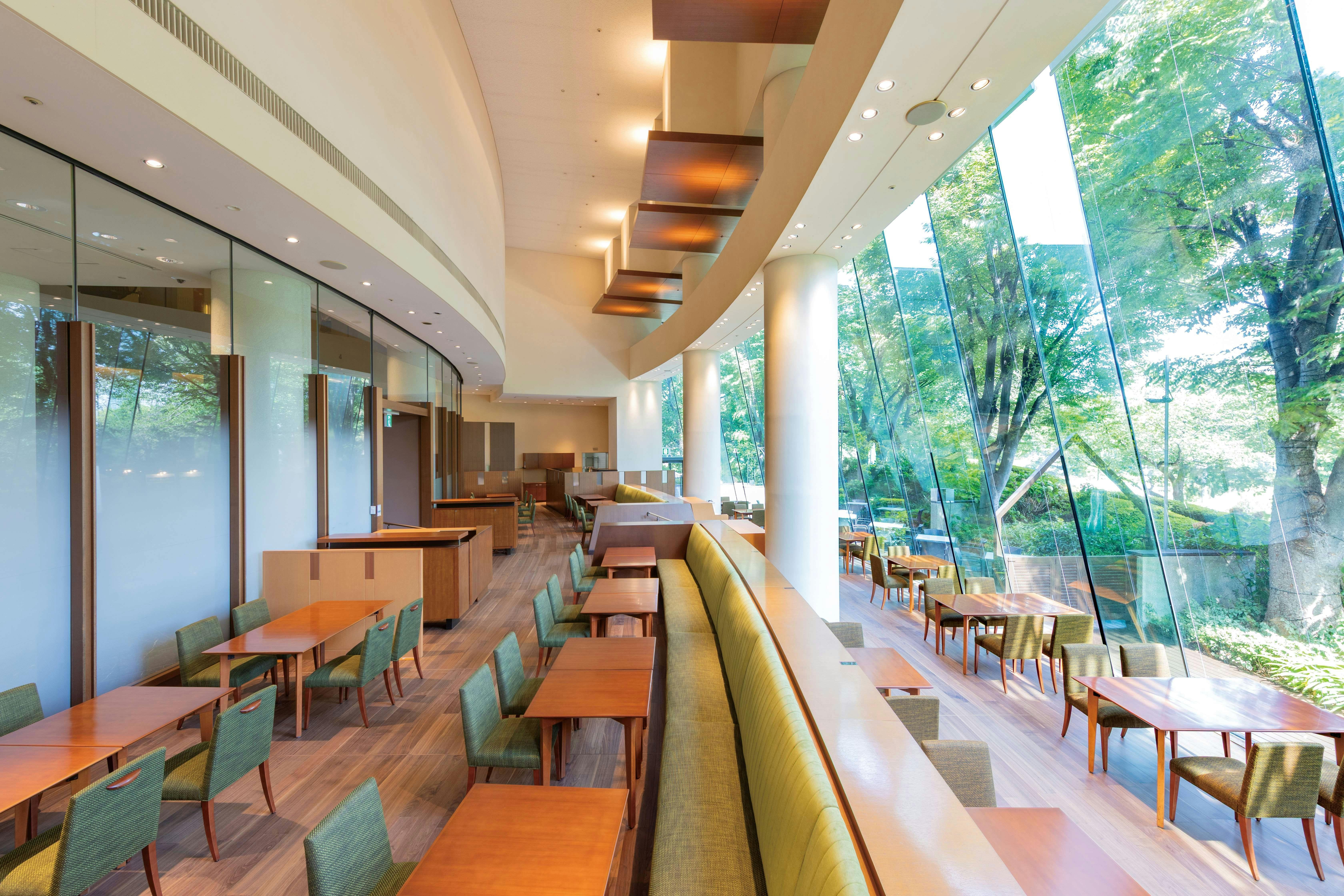 Restoran tingkat 1 “Patio”