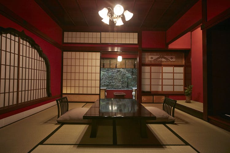 半露天風呂付和洋室「御陣の間（おちんのま）」のサムネイル画像