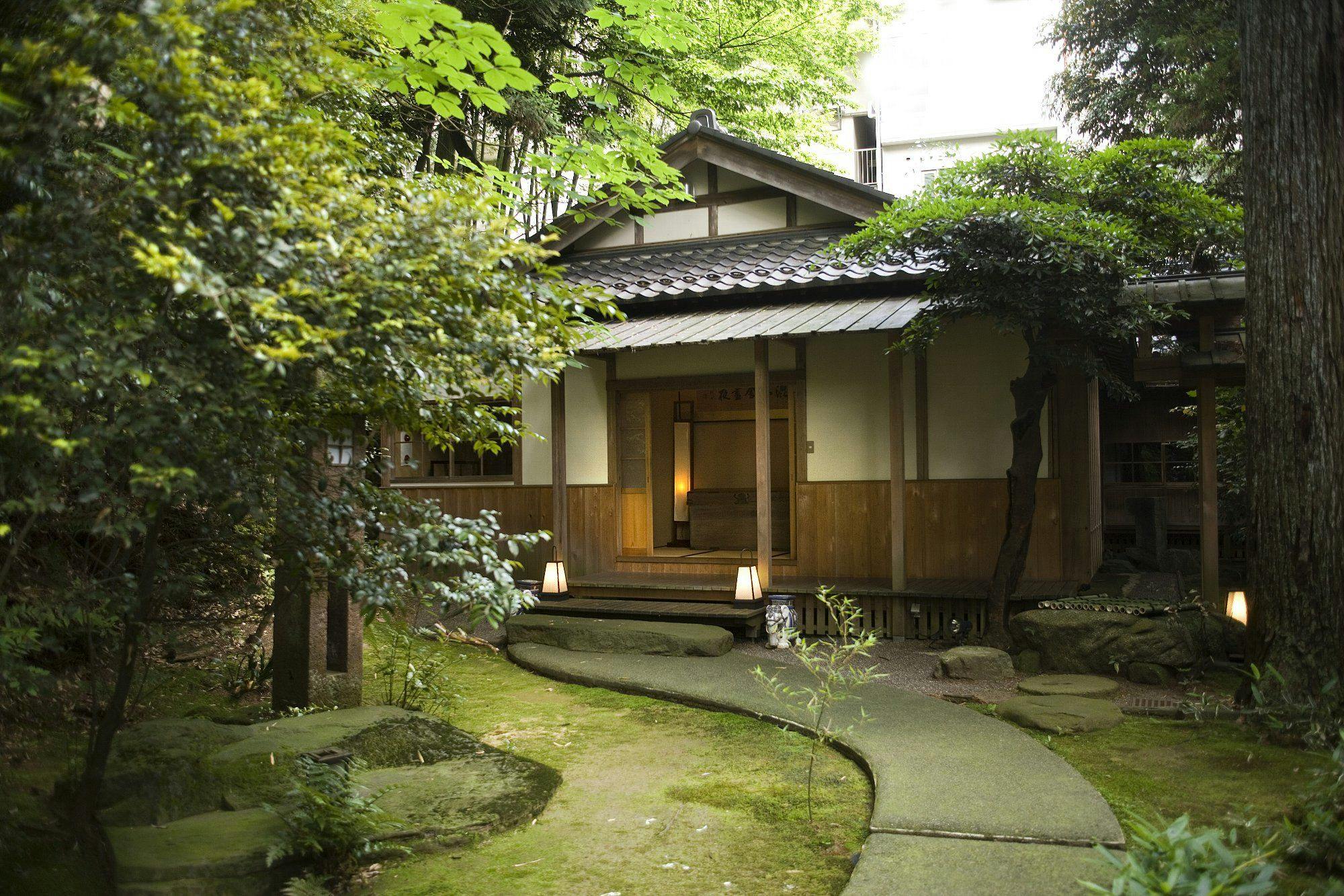 あらや滔々庵