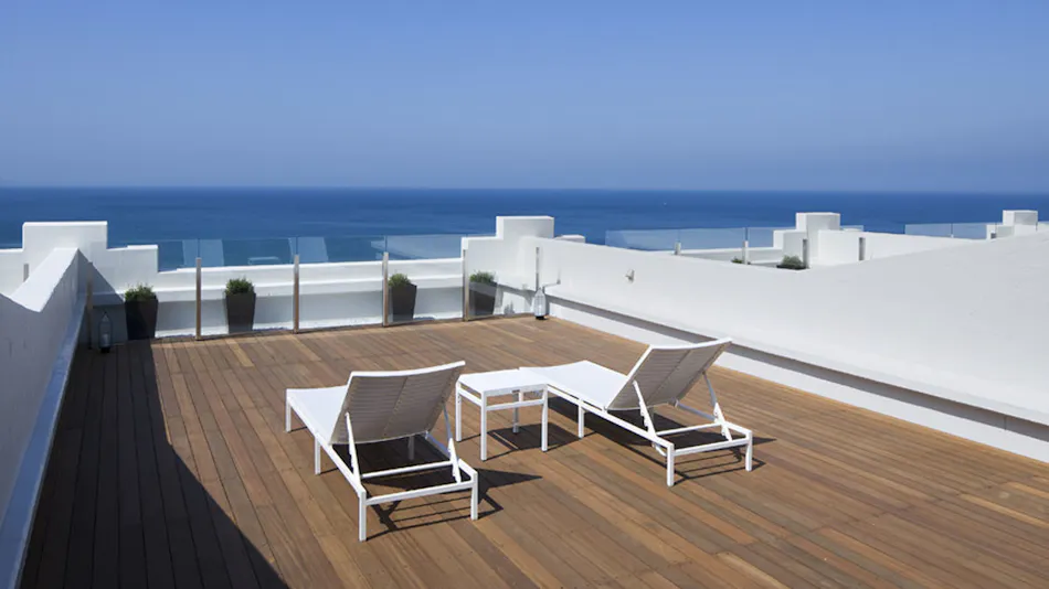 HOTEL GREGES