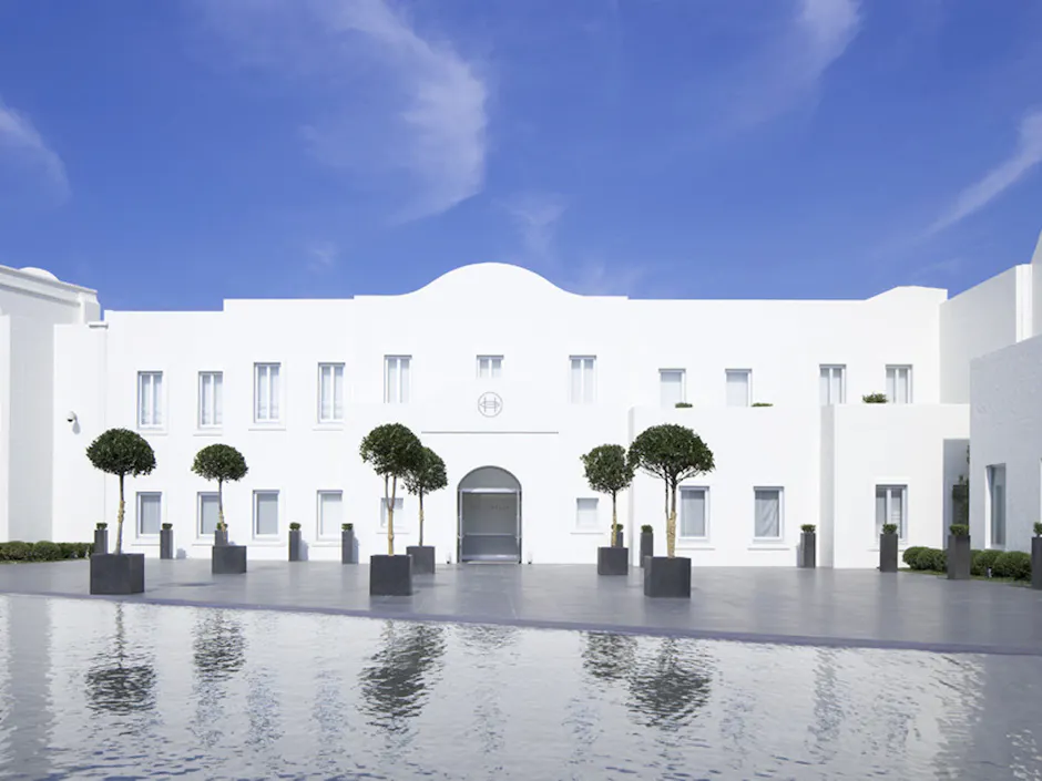 HOTEL GREGES（オテルグレージュ） 外観