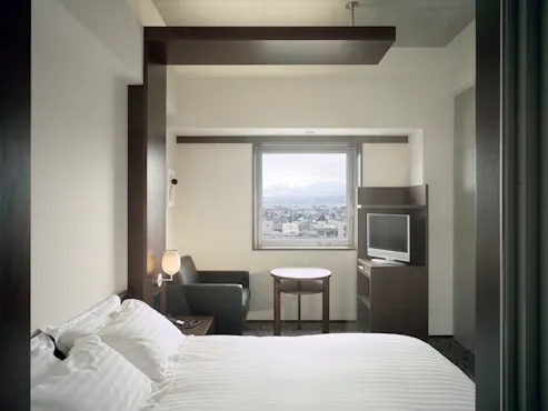 ダブルルーム 18平米