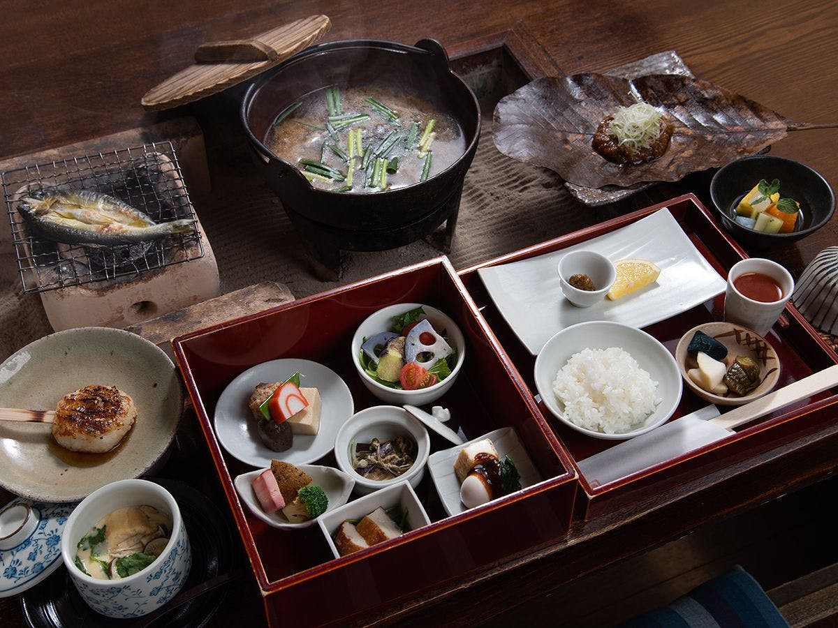 料理旅館　奥飛騨山草庵　饗家（きょうや）