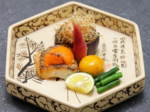 【贅沢グルメ】伊勢海老と鮑の炭火焼|花紋特別室(14時チェックインゆったり滞在)