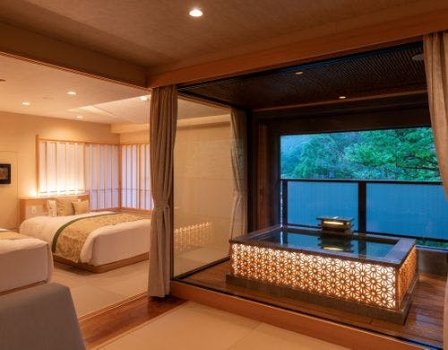 2024年リニューアル露天風呂付「花の庄」