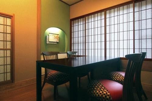 Hakone Dining Kanon (Contoh tempat duduk)