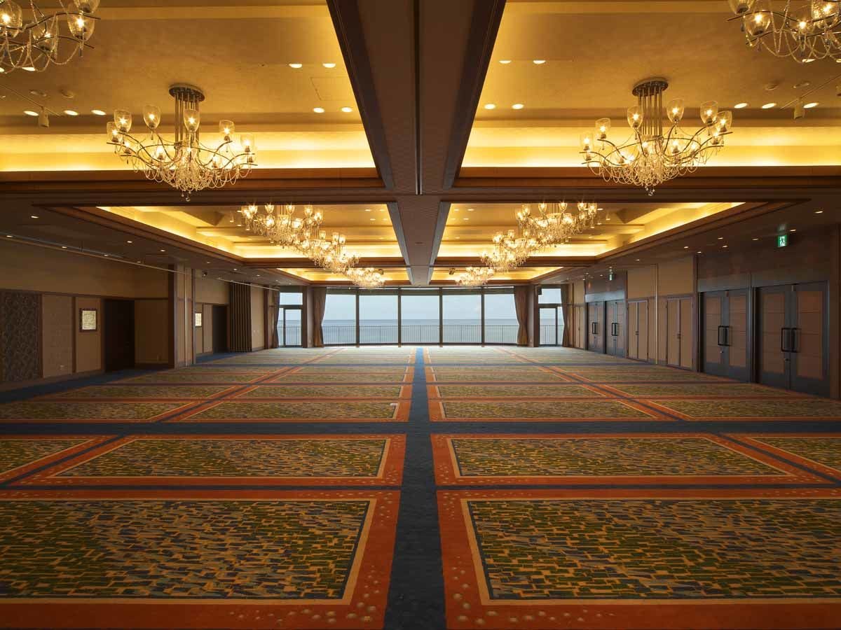 *Di dalam gedung: Ocean Banquet Sōyō