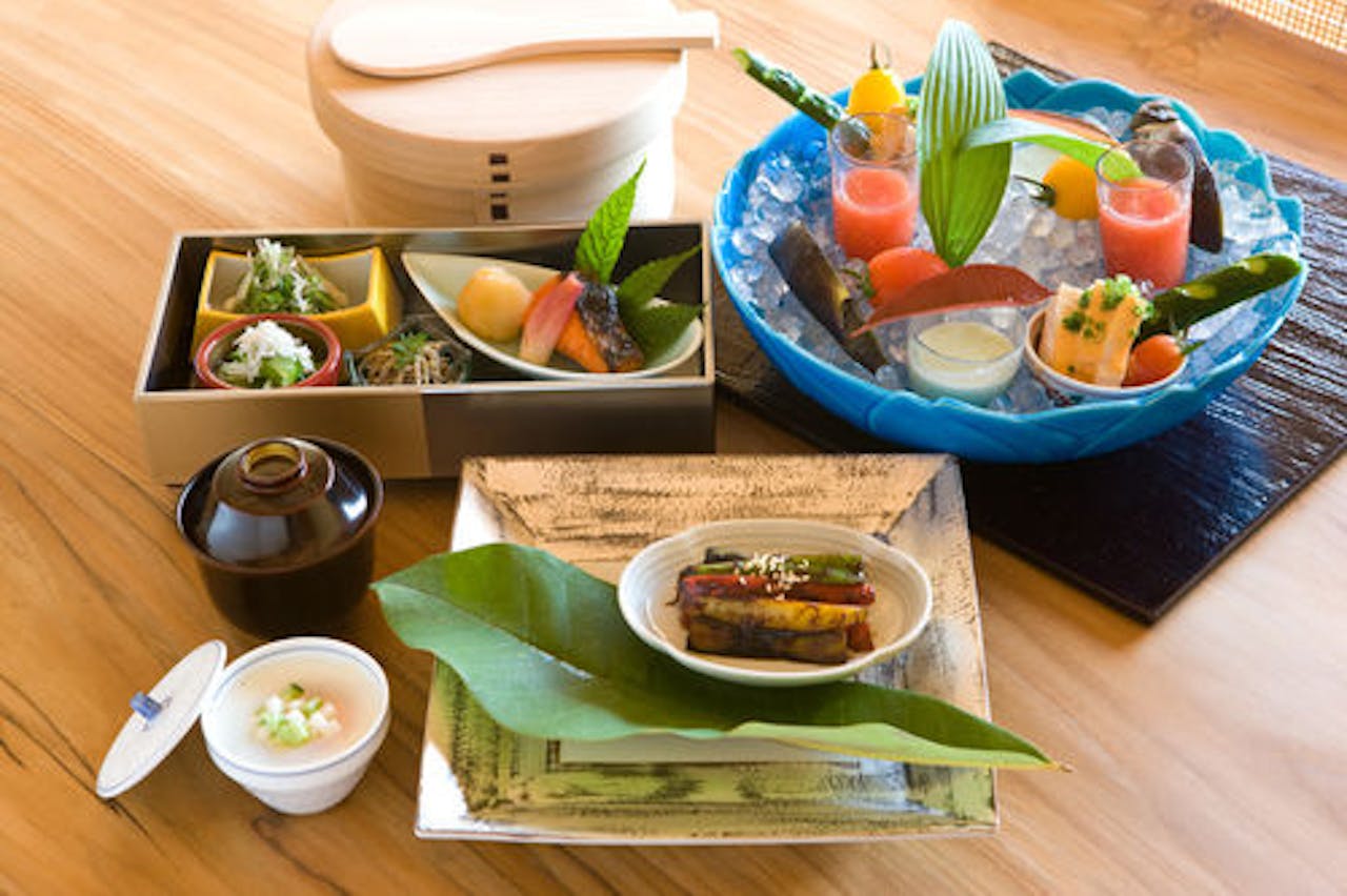 朝食