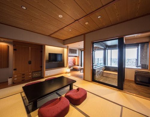 東の館・温泉展望風呂付10畳