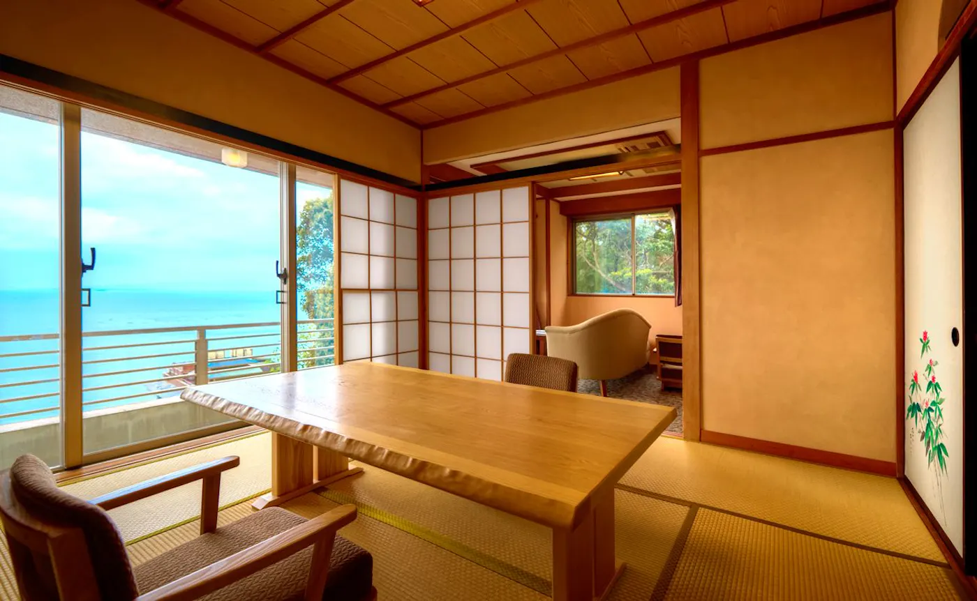 お祝いの宿 吉祥CAREN:海を望む和室