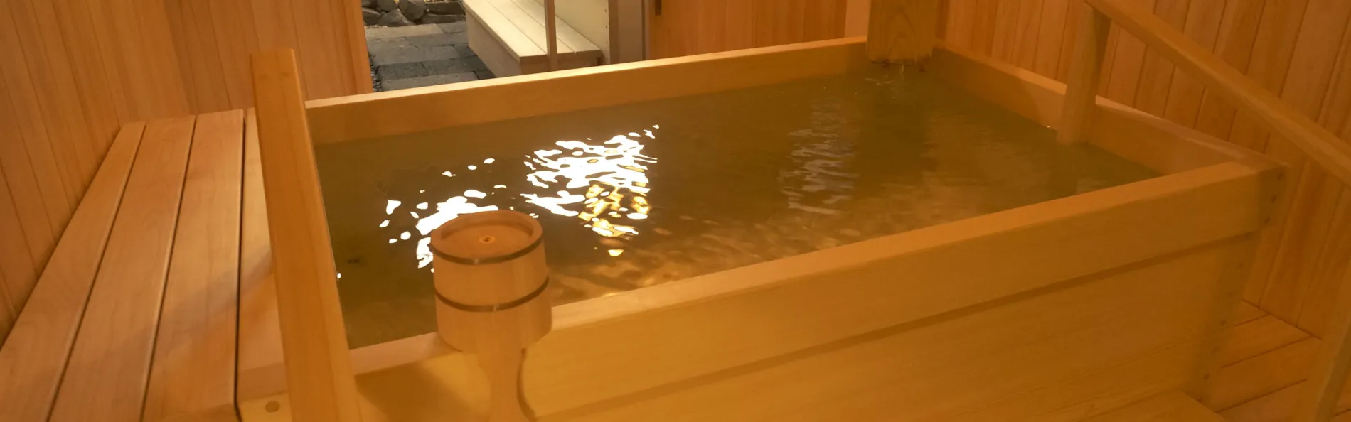 ワインとお宿 千歳