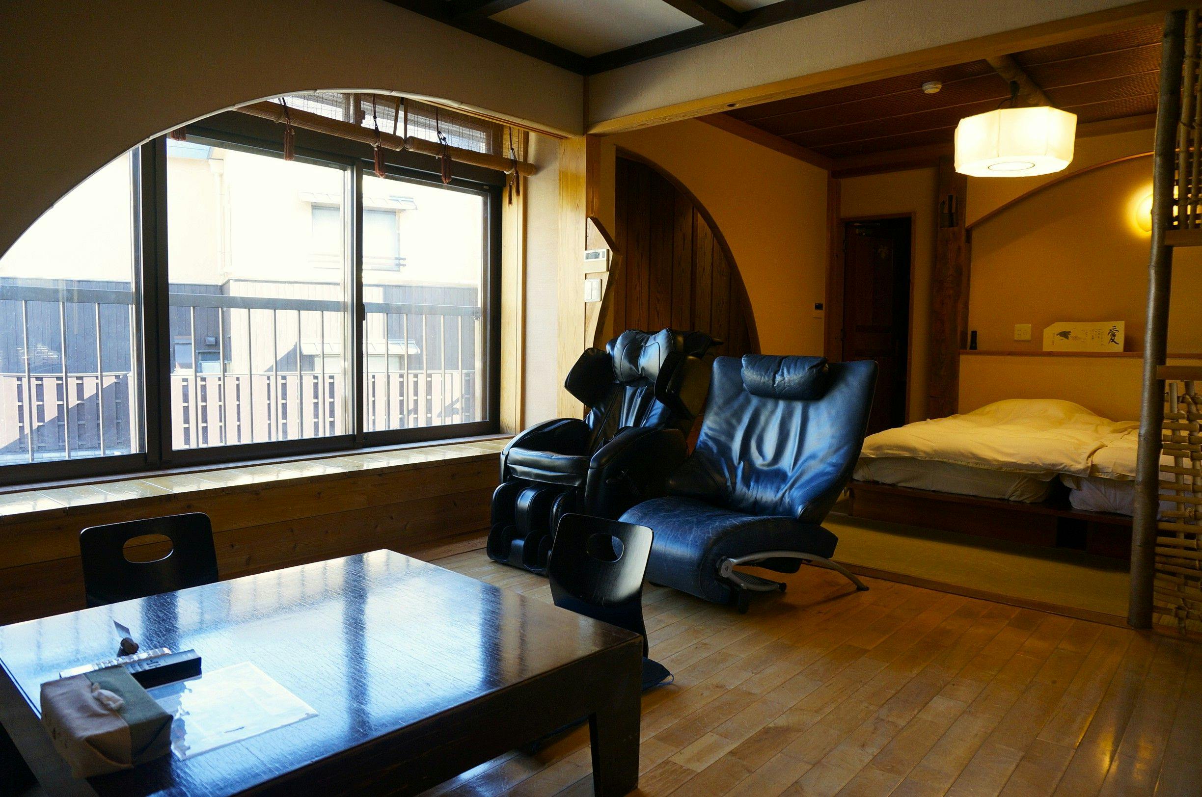 別館2階　206号室