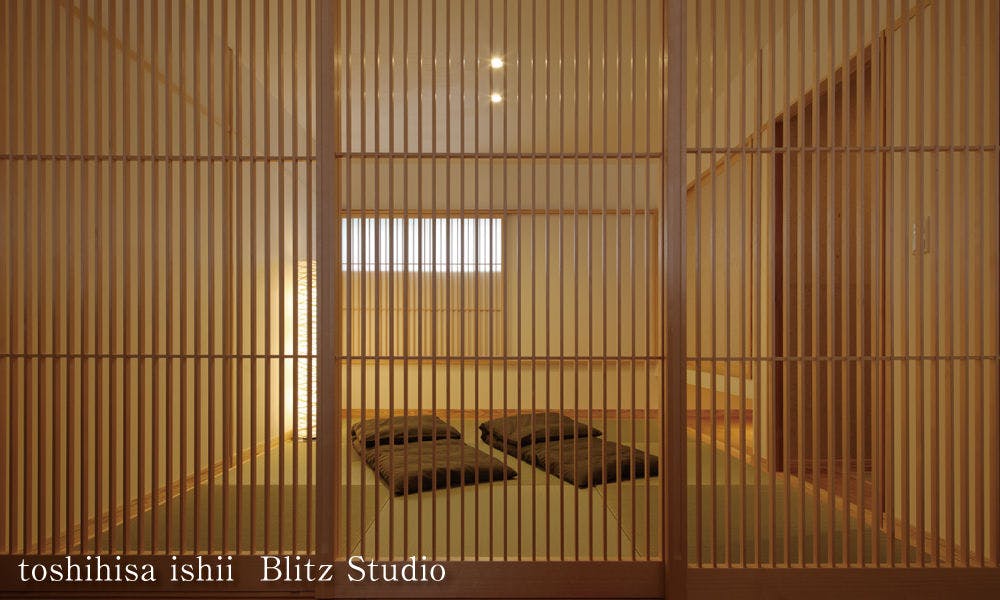 ชั้นสองมีห้องนอนและพื้นที่เสื่อทาทามิ