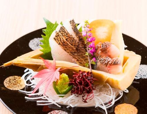 春の筍と桜鯛のお造り　一例