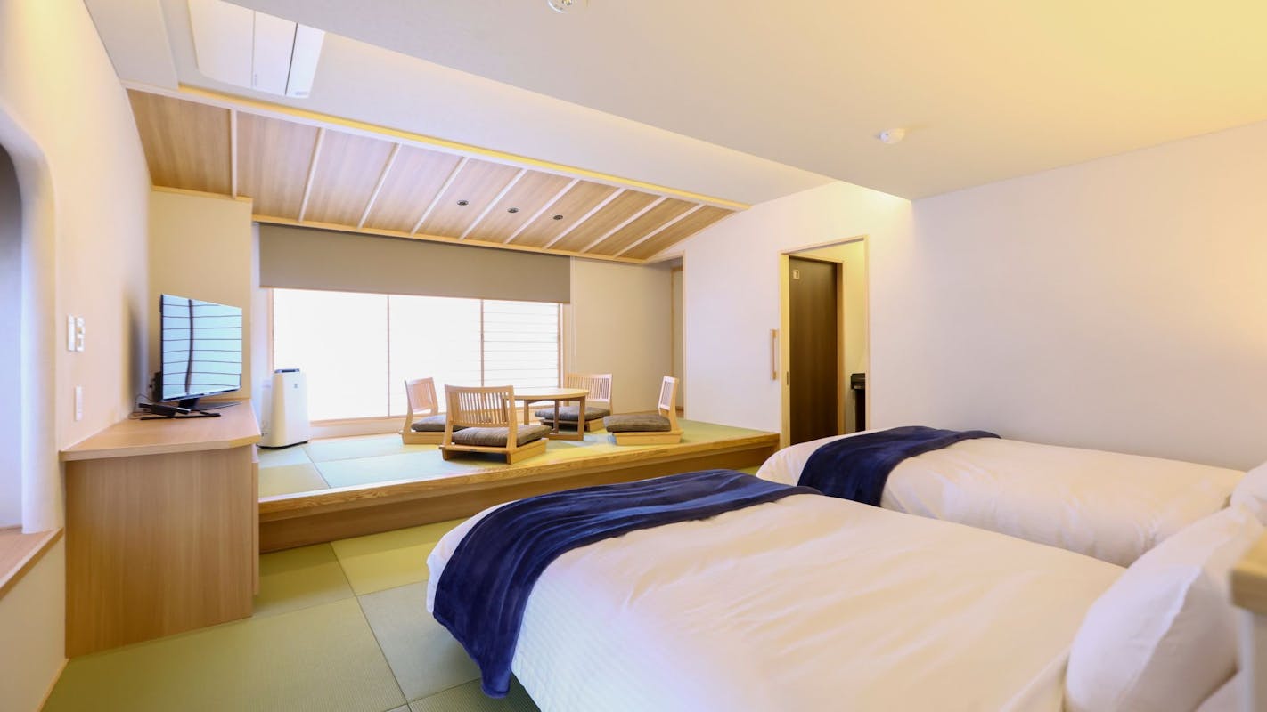 松本浅間温泉 【ホテル玉之湯】「バリアフリーモダン和風ツイン」和室9畳+小上がり6畳 310号室(最大4名・45.65平米)