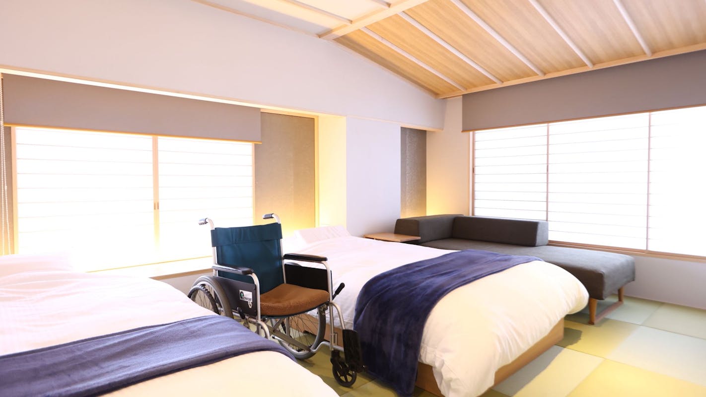 松本浅間温泉 【ホテル玉之湯】「バリアフリーモダン和洋室」和室10畳+トリプルベッドルーム 308号室(最大6名・64.63平米)