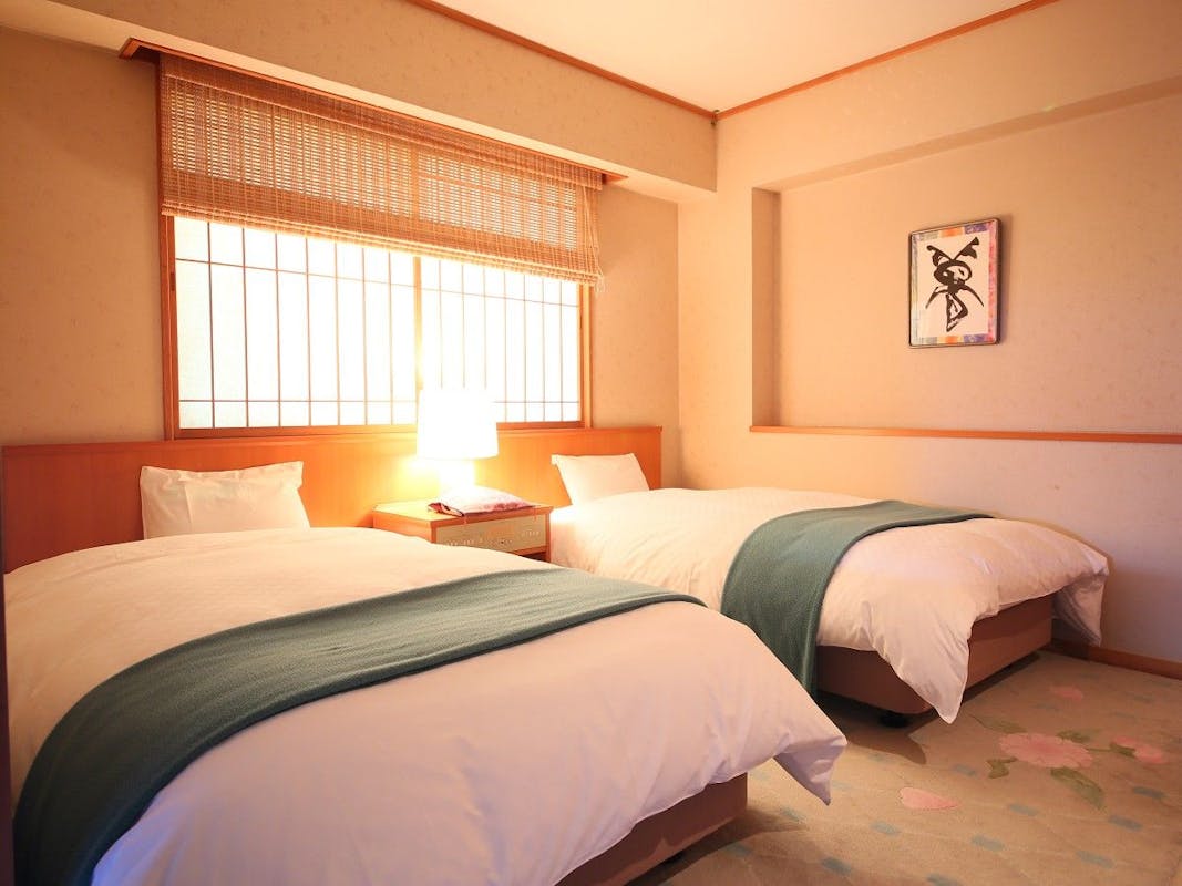 松本浅間温泉 【ホテル玉之湯】「バリアフリー温泉付特別室」和室15畳+ツインベッドルーム+温泉風呂 410号室 (最大8名・118平米)