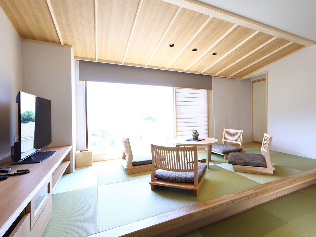松本浅間温泉 【ホテル玉之湯】「バリアフリーモダン和風ツイン」和室9畳+小上がり6畳 310号室(最大4名・45.65平米)
