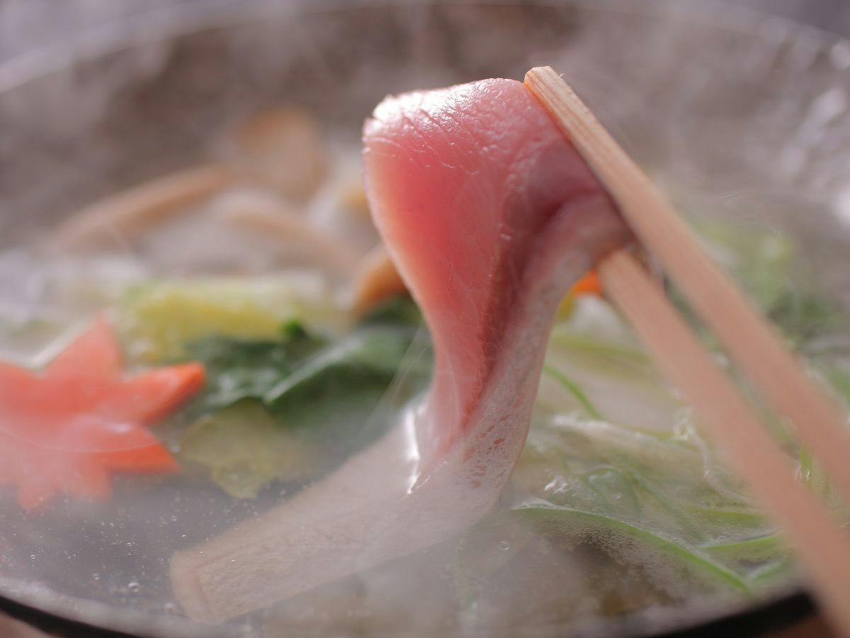 【冬期限定】 脂がのった旬の寒ブリを堪能。天然寒鰤会席プラン
