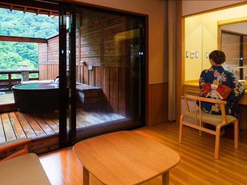 露天風呂付客室 陶