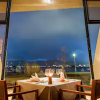 시가를 가득 담은 코스를 만끽하세요.