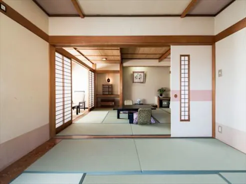 合計16畳のの広いお部屋でごゆるりと。