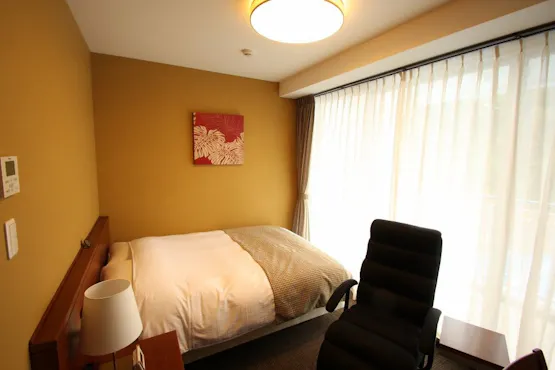 Kamar Double Standar