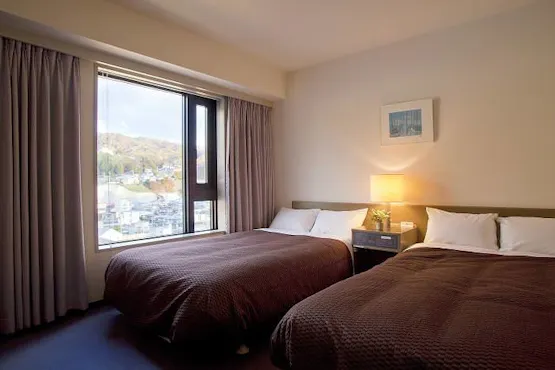 Bilik kembar sisi gunung (bandar) yang padat