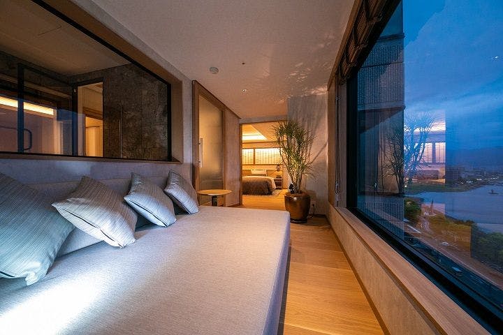 上諏訪温泉　ホテル紅や