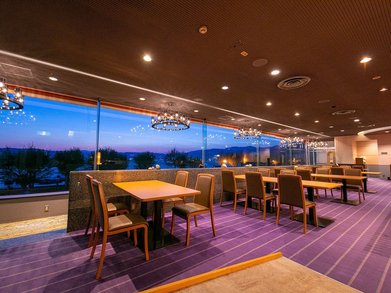 Restoran Pemandangan Tasik 'Sunset'